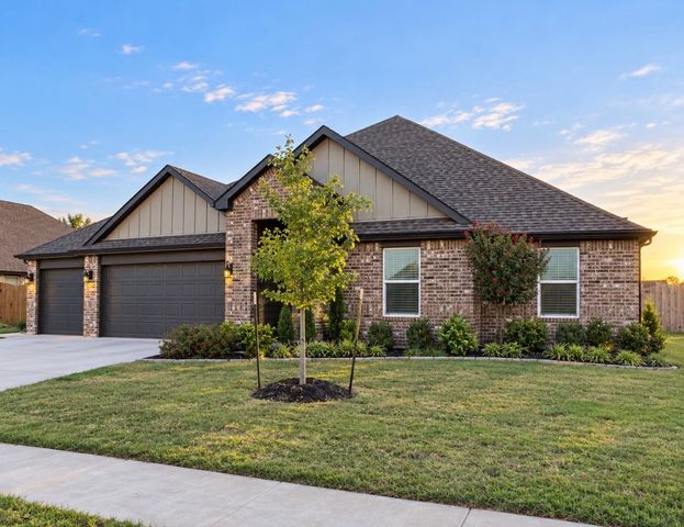 1502 S 72nd Place, Broken Arrow, OK 74014