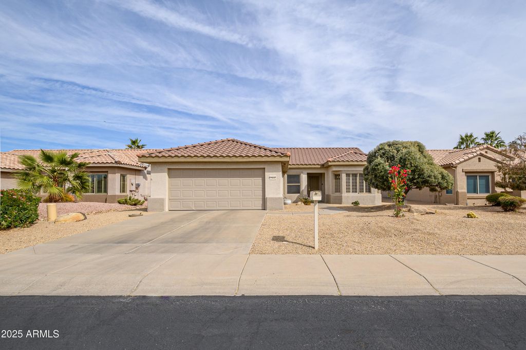 15642 W ARBOR Trail, Surprise, AZ 85374