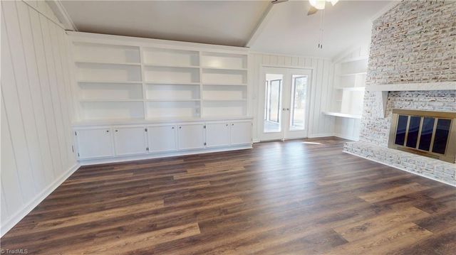 140 Hidden Hills Drive, Kernersville, NC 27284