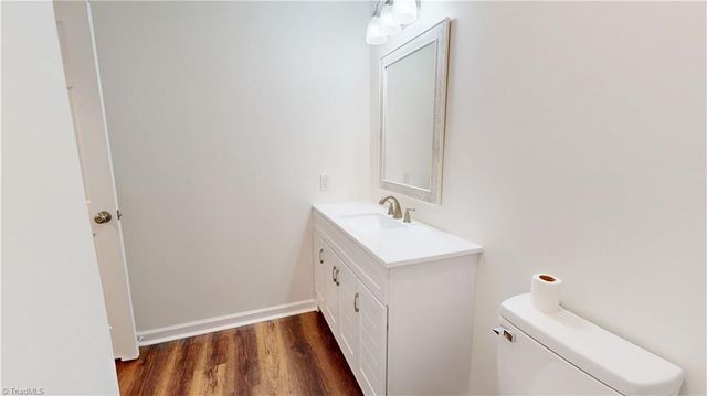 140 Hidden Hills Drive, Kernersville, NC 27284