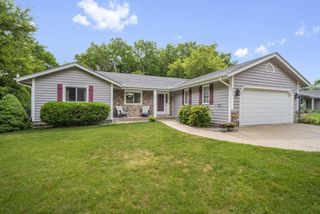 2607 Lancaster DRIVE, Waukesha, WI 53188