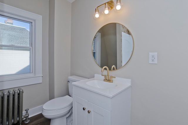 566 Broadway St, Chicopee, MA 01020