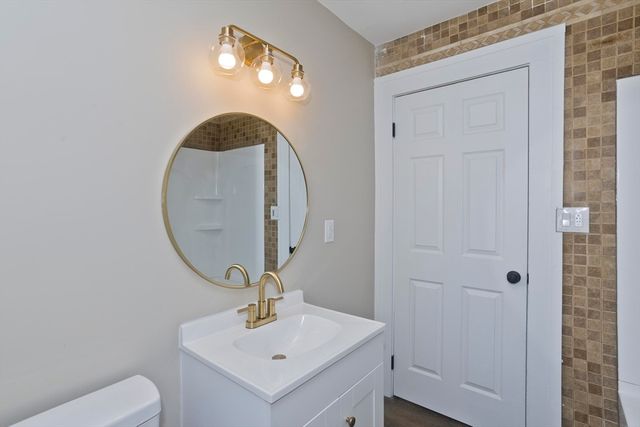 566 Broadway St, Chicopee, MA 01020