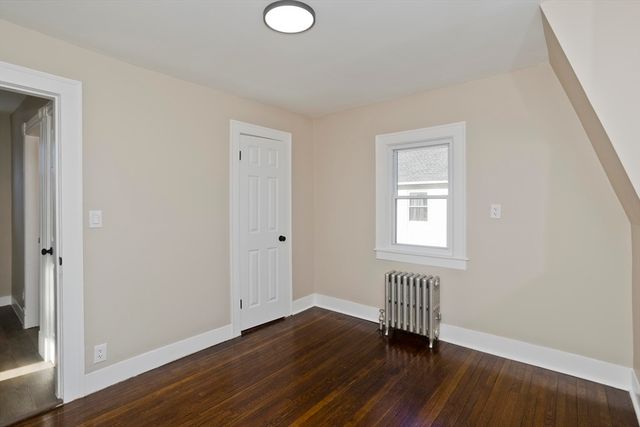 566 Broadway St, Chicopee, MA 01020