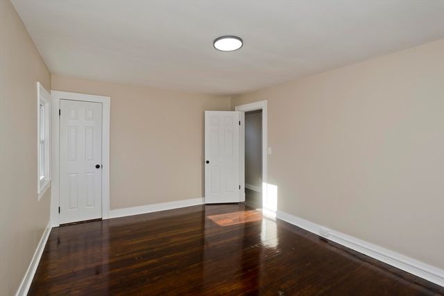 566 Broadway St, Chicopee, MA 01020