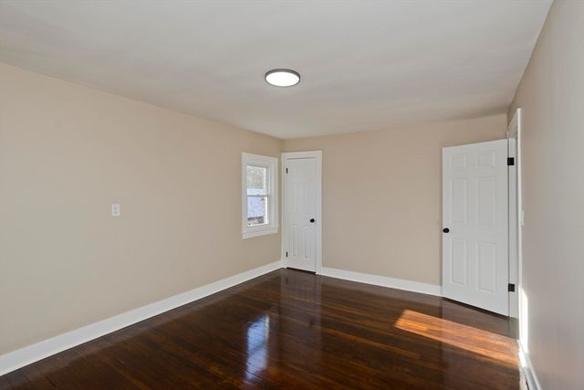 566 Broadway St, Chicopee, MA 01020