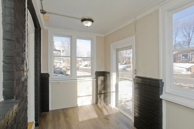 566 Broadway St, Chicopee, MA 01020