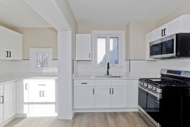 566 Broadway St, Chicopee, MA 01020