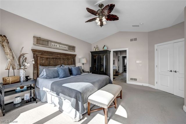 1004 Waters Edge Drive, Columbiana, OH 44408