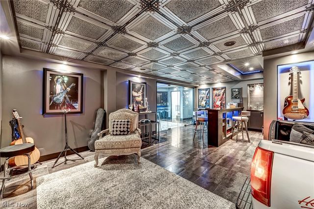 1004 Waters Edge Drive, Columbiana, OH 44408