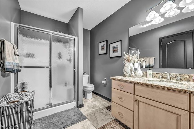 1004 Waters Edge Drive, Columbiana, OH 44408