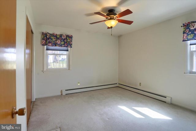 5 ROUND HILL RD, Camp Hill, PA 17011