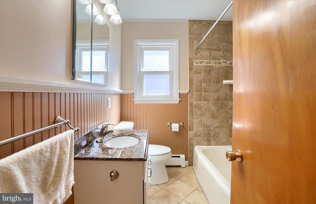 5 ROUND HILL RD, Camp Hill, PA 17011