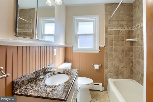 5 ROUND HILL RD, Camp Hill, PA 17011