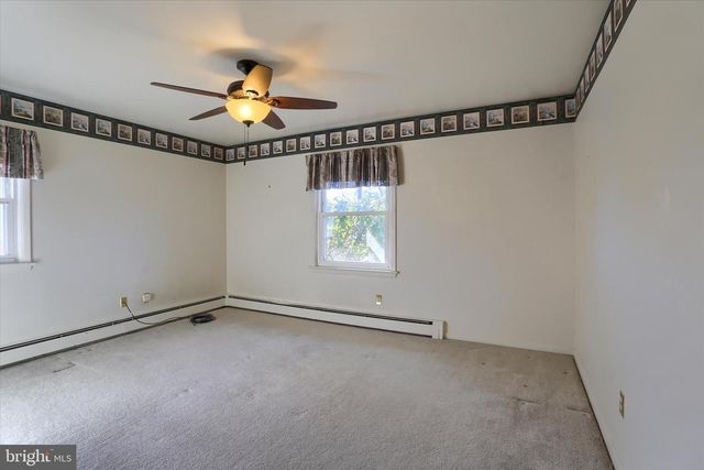 5 ROUND HILL RD, Camp Hill, PA 17011