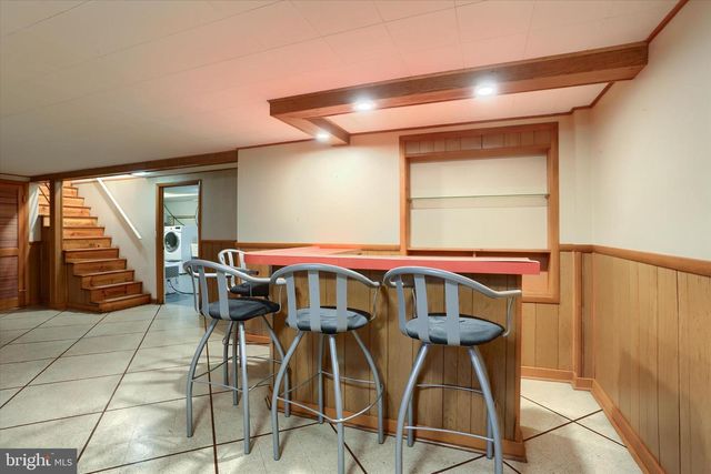 5 ROUND HILL RD, Camp Hill, PA 17011