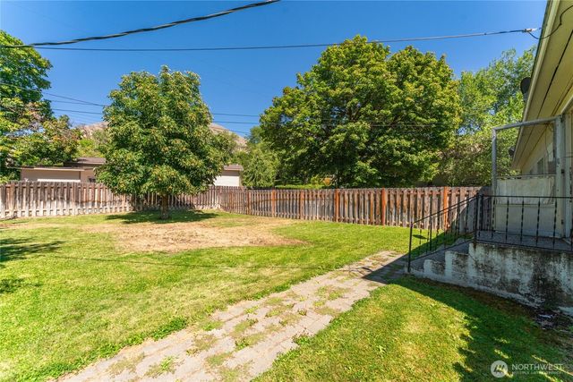 1000 Civic Way NE, Coulee Dam, WA 99116