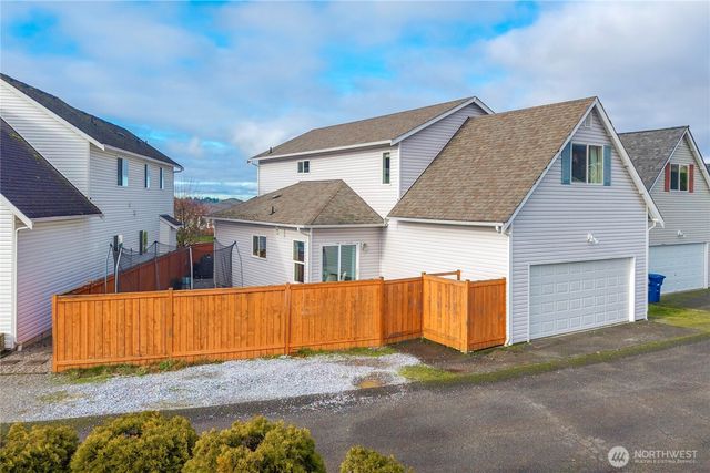 17609 111th Street Ct E, Bonney Lake, WA 98391