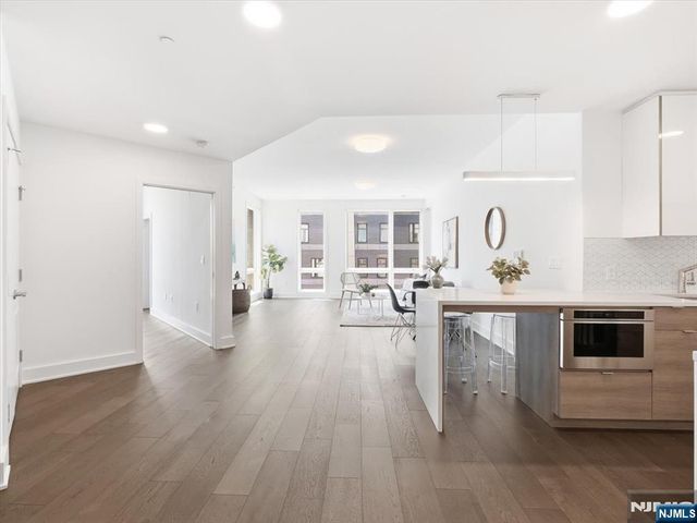 380 Newark Avenue 406, Jersey City, NJ 07302