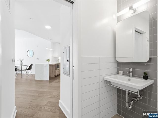 380 Newark Avenue 406, Jersey City, NJ 07302