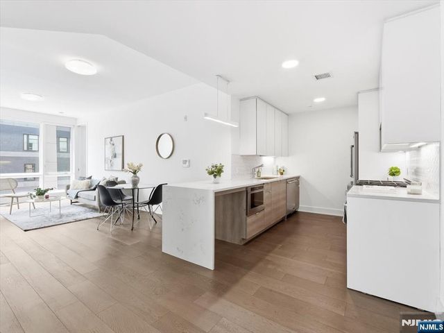 380 Newark Avenue 406, Jersey City, NJ 07302