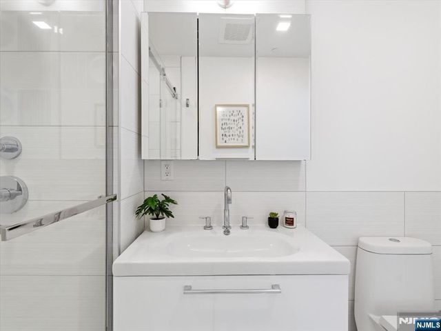 380 Newark Avenue 406, Jersey City, NJ 07302