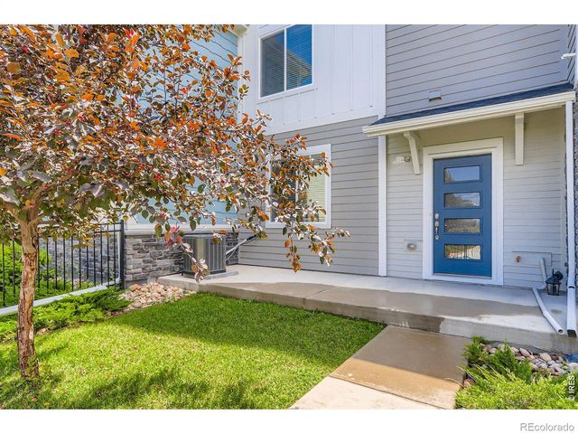 690 Stonebridge Drive, Longmont, CO 80503