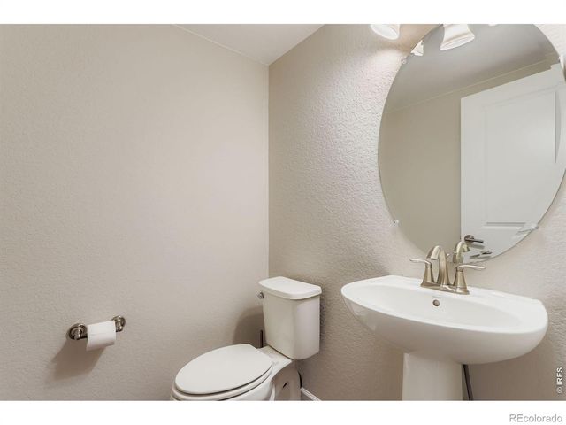 690 Stonebridge Drive, Longmont, CO 80503