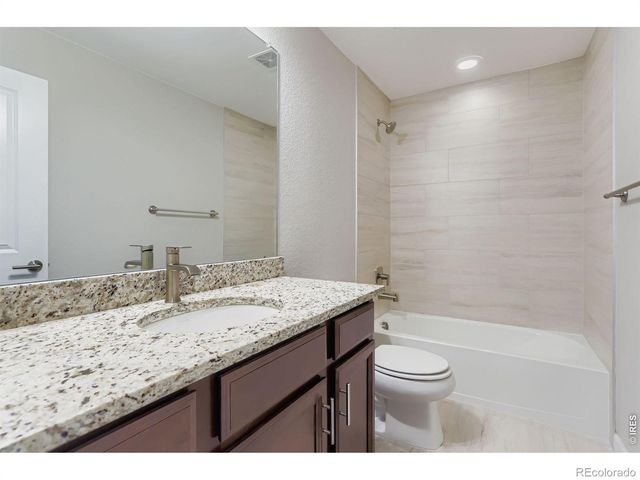 690 Stonebridge Drive, Longmont, CO 80503