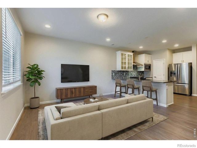 690 Stonebridge Drive, Longmont, CO 80503