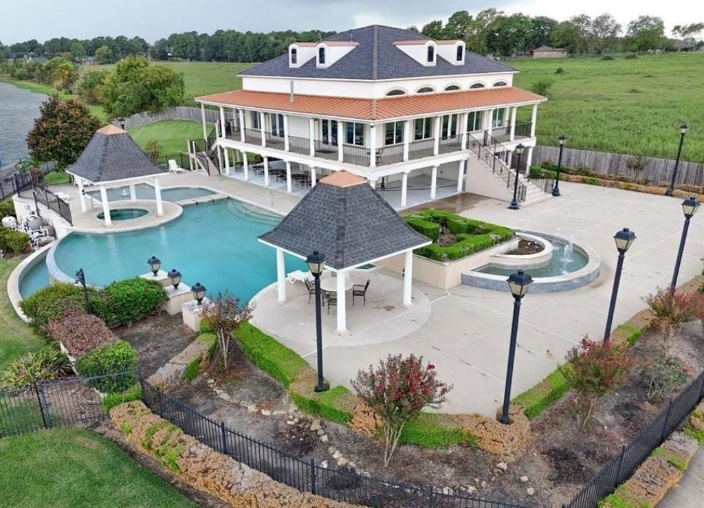 12546 St Louis Court, Willis, TX 77318