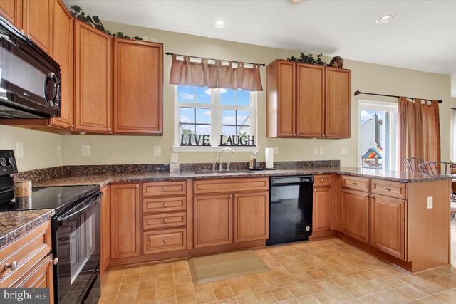 128 FARM HOUSE LN, York, PA 17408