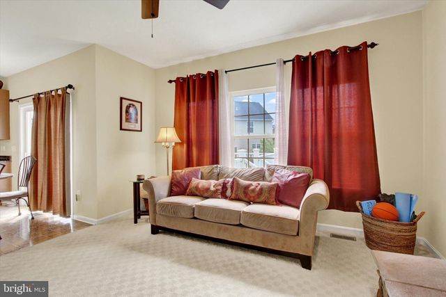 128 FARM HOUSE LN, York, PA 17408