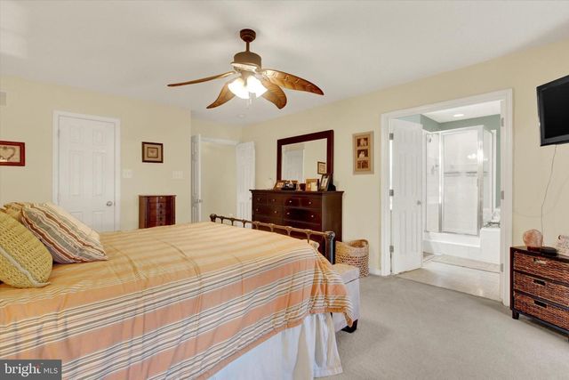 128 FARM HOUSE LN, York, PA 17408