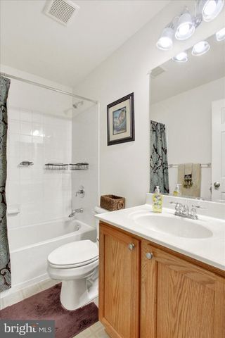 128 FARM HOUSE LN, York, PA 17408