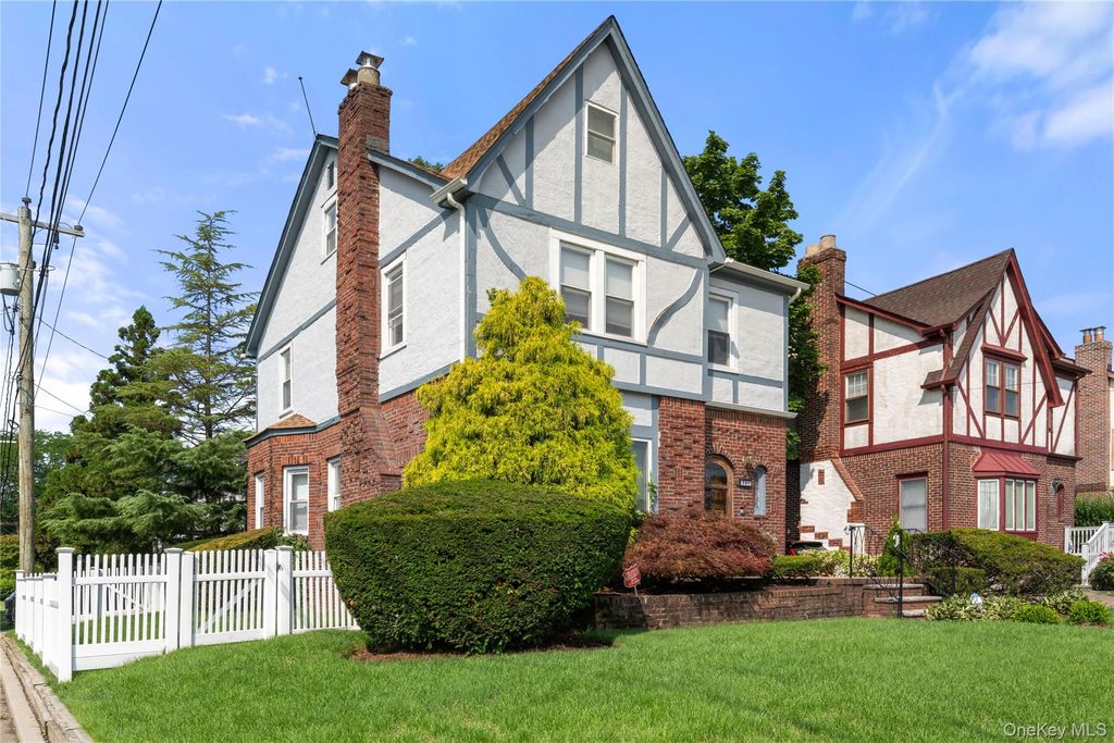 381 Woodmere Boulevard, Woodmere, NY 11598 — exterior