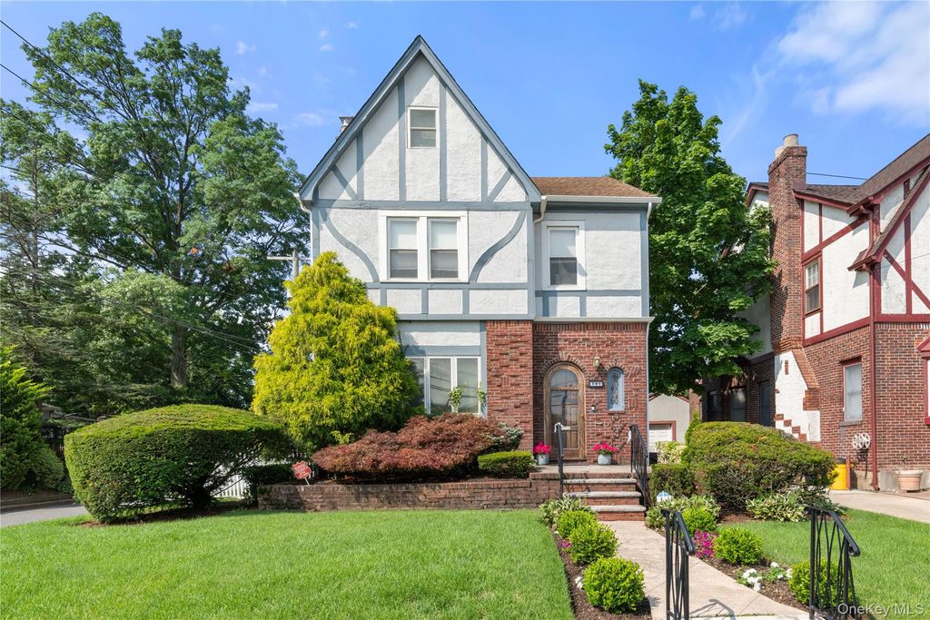 381 Woodmere Boulevard, Woodmere, NY 11598 — photo 2