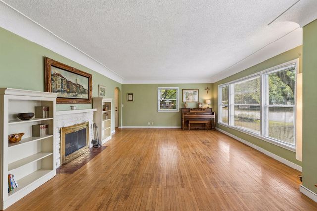 317 Franklin Avenue SW, Watertown, MN 55388