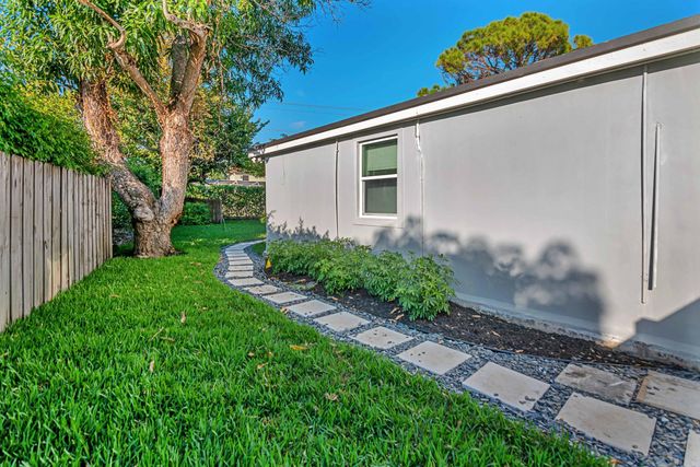 959 SW 18th Street W, Boca Raton, FL 33486