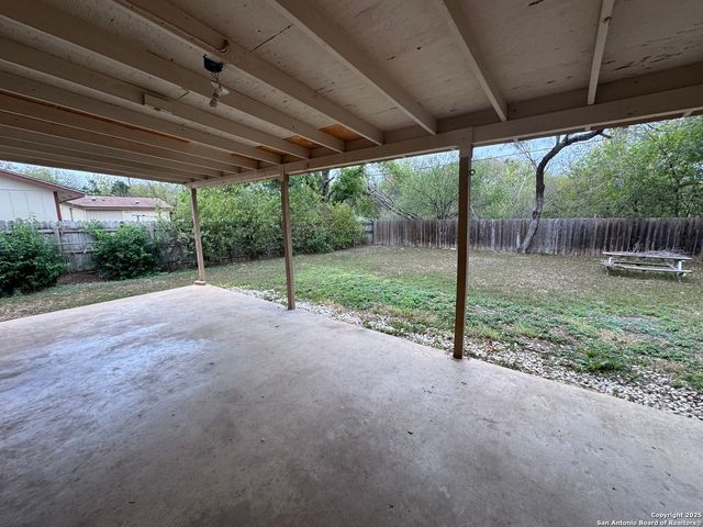 3819 Pipers Meadow, San Antonio, TX 78251