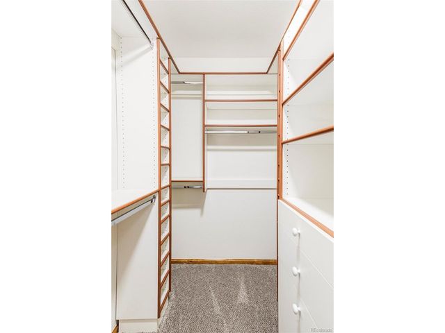 5528 S Valdai St, Aurora, CO 80015