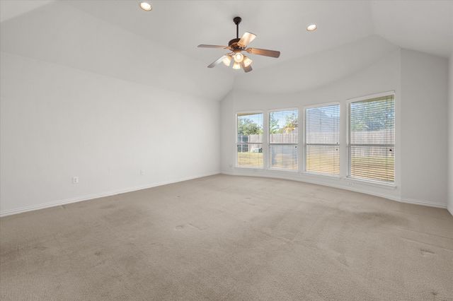 913 Shady Vale Drive, Kennedale, TX 76060