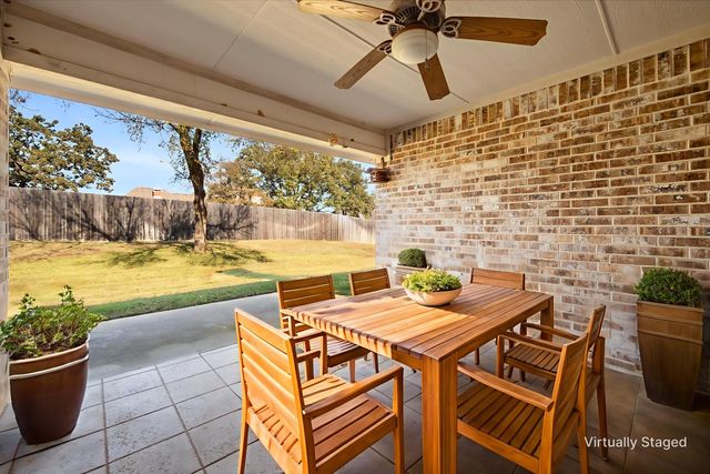 913 Shady Vale Drive, Kennedale, TX 76060