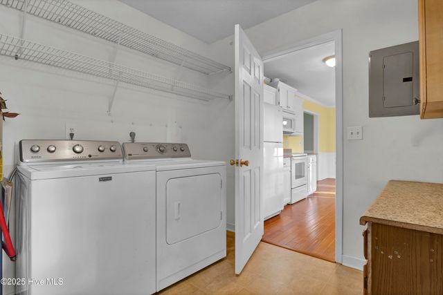 710 Darwin Drive, Wilmington, NC 28405