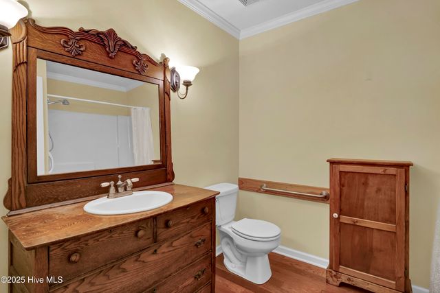 710 Darwin Drive, Wilmington, NC 28405