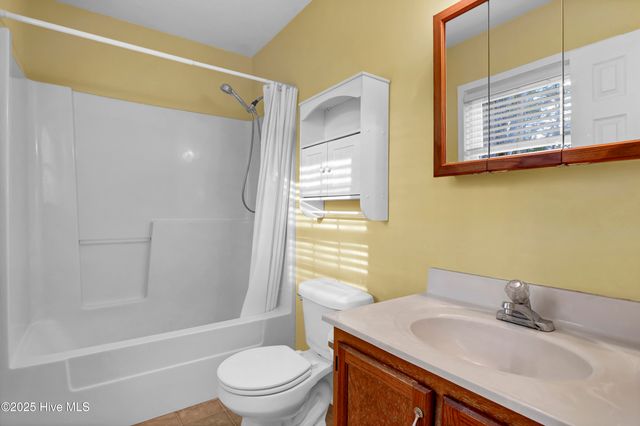 710 Darwin Drive, Wilmington, NC 28405