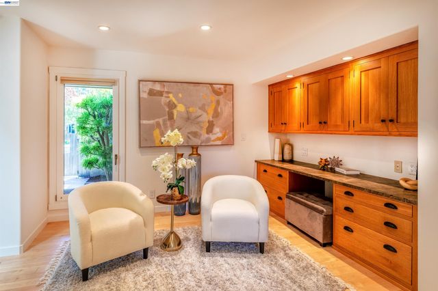5812 Alderbrook Ct, Castro Valley, CA 94552