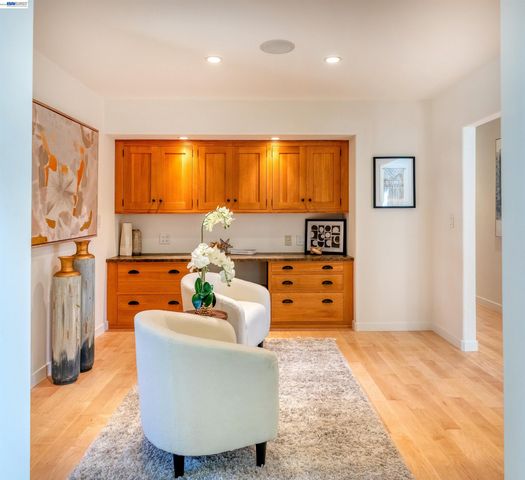 5812 Alderbrook Ct, Castro Valley, CA 94552