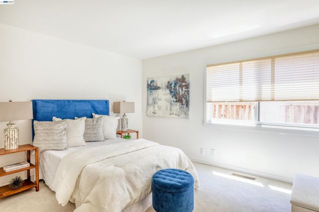 5812 Alderbrook Ct, Castro Valley, CA 94552