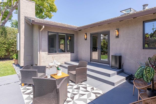 5812 Alderbrook Ct, Castro Valley, CA 94552